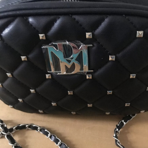 Diamond Quilted Crossbody Camera Style Bag - Picture 13 of 16
